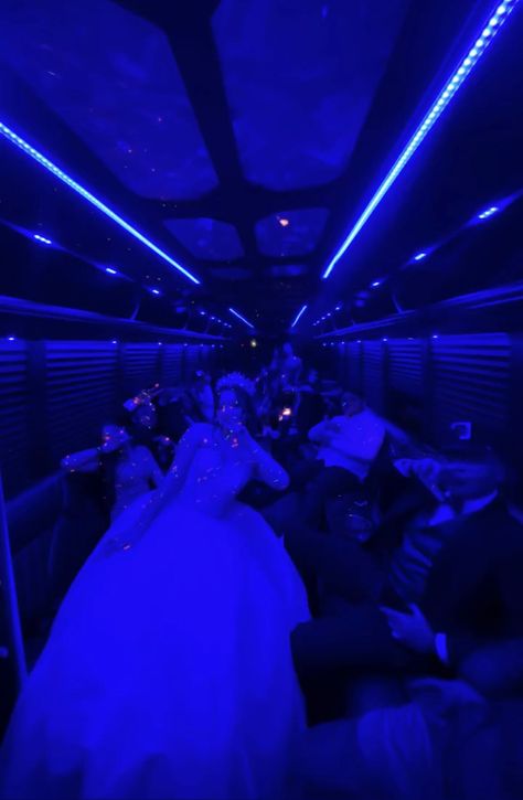 Party Bus Quinceanera, Quince Things You Need, 15th Quinceanera Quince Ideas, Fun Quince Pictures, Quince Asthetic, Quince Activities, Quinceañera Entrance, Quince Photo Booth, Quince Entrance