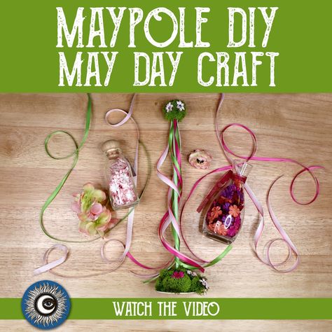 Beltane Decorations Diy, Diy Maypole How To Make, Mini Maypole Diy, Beltane Maypole Diy, Beltane Altar Decoration, Beltane Crafts Witches, May Pole Diy, Beltane Altar Ideas, Maypole Diy