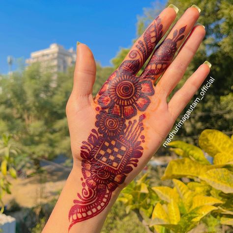 50+ NEW Rakshabandhan Mehndi Designs 2023 – Images & Videos Rakshabandhan Mehndi Designs, Mehndi Designs 2023, Finger Mehndi Designs, Latest Finger Mehndi Designs, Mehndi Designs Latest, Beautiful Simple Mehndi Design, Finger Mehndi, Diy Henna, Easy Mehndi Design