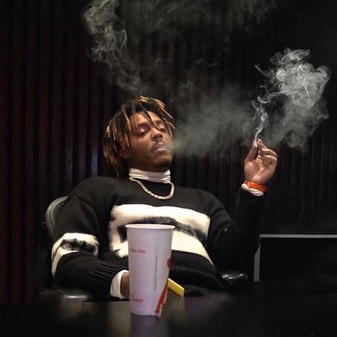 Gone but never forgotten. 🖤 🕊️ Juice Wrld Lyrics, Hoops Aesthetic, Best Rapper Ever, Juice Rapper, Old School Runescape, Just Juice, Chemical Equation, Freestyle Rap, True Legend