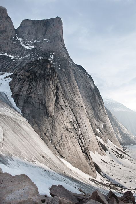 PH: FELIX MEYER Fantasy Worldbuilding, Baffin Island, Northern Canada, Arctic Circle, Royal Enfield, Nature Landscape, Mountain Landscape, Grog, Planet Earth