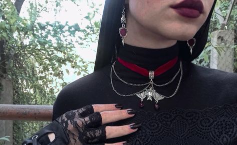 Alt fit fashion alternative goth hijab outfit Y2K grunge vampire core vampire earrings red velvet bat choker necklace Hijab With Choker Necklace, Vampire Core Outfits, Bat Choker, Grunge Vampire, Vampire Core, Red Choker Necklace, Alt Fits, Vampire Earrings, Vampire Jewelry