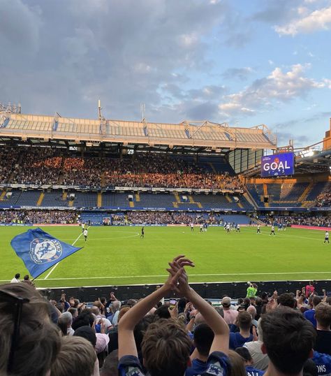 Stamford Bridge Aesthetic, Soccer Stadium Aesthetic, Chelsea Widget, Football Stadium Aesthetic, Chelsea Fc Aesthetic, World Cup Aesthetic, Football Wag Aesthetic, Soccer Gf, Footballer Girlfriend