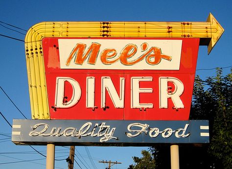 Mel's Diner Vintage Sign, Quality Food | Flickr - Photo Sharing! Old Neon Signs, Retro Signage, Diner Sign, Pompe A Essence, Vintage Diner, American Diner, Vintage Neon Signs, Retro Diner, Restaurant Signs