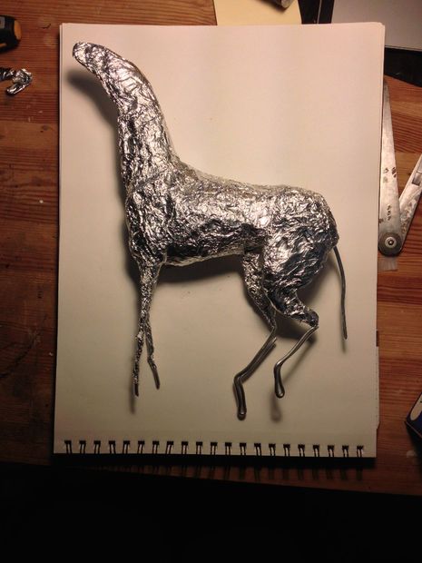 Picture of Aluminum Foil and Applying Clay Horse Sculpture Clay, Plant Creatures, Wire Armature, Sculpture Techniques, Paper Mache Crafts, Polymer Clay Sculptures, Digital Borders Design, Foil Art, Dog Sculpture