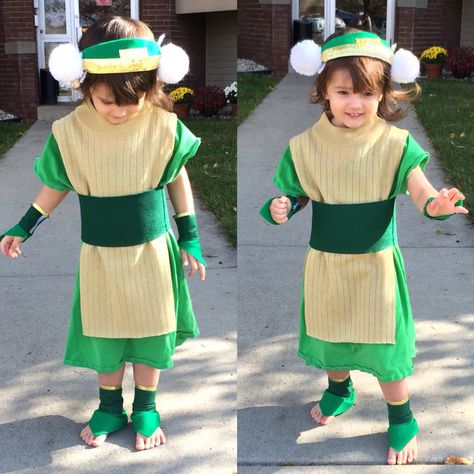 Toph costume for Halloween #avatarthelastairbender Toph Cosplay, Bender Costume, Toph Avatar, Avatar Halloween, Avatar Babies, Baby Cosplay, Comic Con Costumes, Holloween Costume, Costume For Halloween