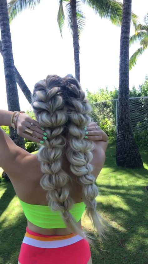 Bubble Braid, Rave Hair, Bubble Braids, Hair Braid Videos, Peinados Fáciles Para Cabello Corto, Hair Stylies, Chic Hairstyles, Hairdo For Long Hair, Hair Stylist Life