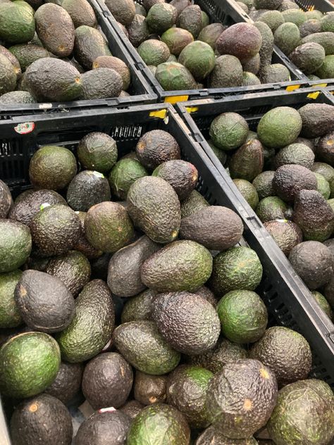 #supermarkt #shopping #avocado #aguacate #green #lifestyle Green Lifestyle, Grocery Store, Avocado, Fruit, Lifestyle, Iphone, Green