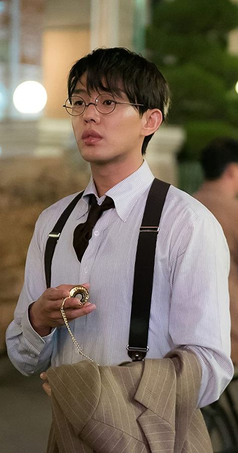 Yoo Ah In Chicago Typewriter, Yoo Ahin, Chicago Typewriter, Yoo Ah In, Human Male, Human Species, Korean Star, Secret Love, Kdrama Actors