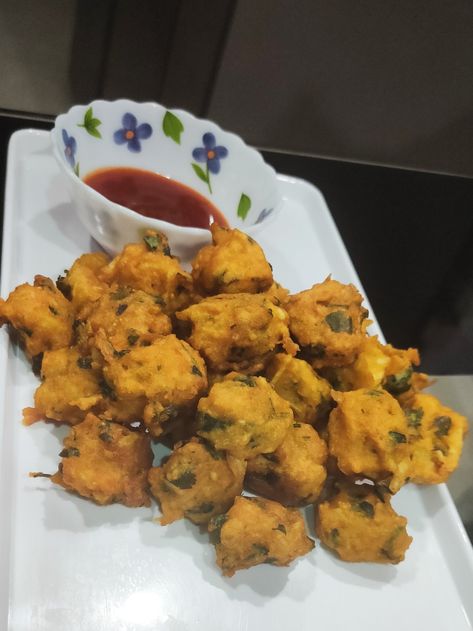 Pakora | Moong dal Pakoras| Moong dal Fritters | Evening snacks | Pakoda | Crispy Fritters Indian Fritters, Moong Dal Pakora, Evening Snacks Indian, Pakora Recipe, Pakora Recipes, Fritters Recipe, Moong Dal, Fritter Recipes, Evening Snacks