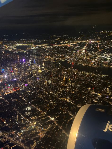 Plane Window New York, Nyc Airplane View, Nyc Plane View, New York Plane View, Sky Core, Pretty Cities, Nyc View, Night Flying, Nyc At Night