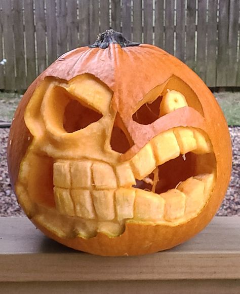 One Eyed Pumpkin Carving Ideas, Detailed Scary Pumpkin Carving, Spooky Halloween Pumpkin Carving Ideas, Easy 3d Pumpkin Carving, Funky Pumpkin Carving, Pumpkin Carving Ideas Intermediate, Pumpkin Carving Intricate, 3d Pumpkin Carving Ideas, Grunge Pumpkin Carving