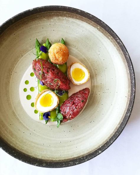 Flank steak tartare, white asparagus puree, fried quail egg, green asparagus, wild garlic mayonnaise . . Dish by the homie @chefonik .… Asparagus Puree, Garlic Mayonnaise, Fried Quail, Chicken Houses, Beef Tartare, Asparagus Seasoning, Pbs Food, Chicken Tractors, Rain Barrels