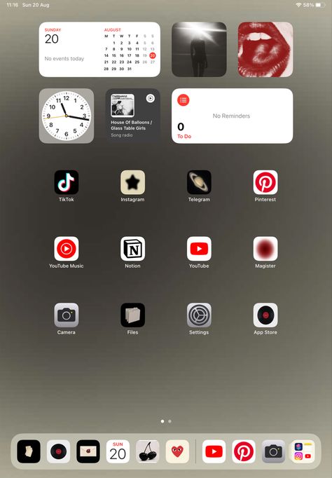 Ipad Apps Organization, Ipad Setup Homescreen, Ipad Set Up, Tablet Homescreen, Tablet Aesthetic, Ipad Organization, Lockscreen Themes, Ipad Setup, Ipad Design