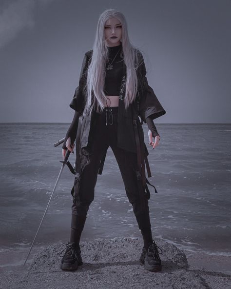 Techwear Female Outfits, Female Techwear Outfit, Tech Wear Women, Female Techwear, Techwear Girl Outfit, Techwear Women, Techwear Pants, Tech Wear Fashion, Techwear Outfits