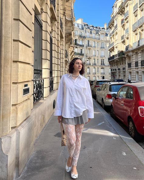 last time I post this outfit I promise ✨🤍 . . . . . . thrifted outfit, vintage style, fashion inspiration, thrifting, fashion trends 2024 pinterest style aesthetic, spring outfit inspiration, layering, Paris ootd, white tights, white popeline shirt, Paris Style Guide, white Ballerinas, lace tights #fashiontrends2024 #pinterestootd #whiteshirtstyle #parisootd #pinterestoutfitaethetic #lacetights #ballerinashoes White Lace Tights Outfit, White Lace Tights, Lace Tights Outfit, White Tights Outfit, Tight Outfits, Paris Ootd, Thrifted Outfit, Digital Wardrobe, Pinterest Style