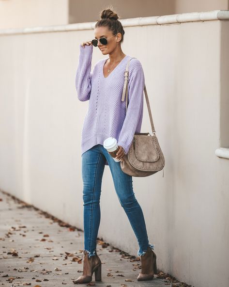 Lavender Top Outfit, Lilac Jumper, Purple Sweater Outfit, Beauty Closet, Winter Sweater Outfits, Recruitment Outfits, Weekend Outfits, Jumper Outfit, Vici Collection