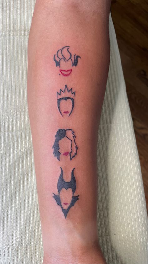 Small Disney Villains Tattoos, Evil Disney Tattoos, Disney Villains Tattoos Sleeve, Disney Villain Tattoo Small, Cruella Deville Tattoo Ideas, Disney Villians Tattoos, Cruella Deville Tattoo, Disney Outline Tattoo, Villian Tattoo Ideas