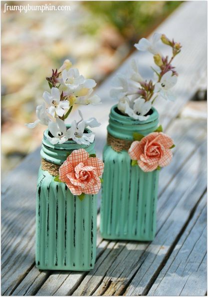 flower vases from salt pepper shakers, container gardening, crafts, flowers, gardening, home decor, repurposing upcycling Vasos Vintage, Creative Juice, Decor Ikea, Diy Simple, Painted Jars, Diy Dollar Store Crafts, Diy Spring, Crafts To Make And Sell, Tree Crafts