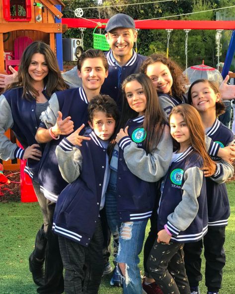 Jenna Stuck In The Middle, Malachi Barton And Jenna Ortega, Jenna Ortega Disney Channel, Jenna Ortega And Malachi Barton, Disney Stuck In The Middle, Stuck In The Middle Jenna Ortega, Malachi And Ariana, Ariana Greenblatt Stuck In The Middle, Malachi Barton Stuck In The Middle