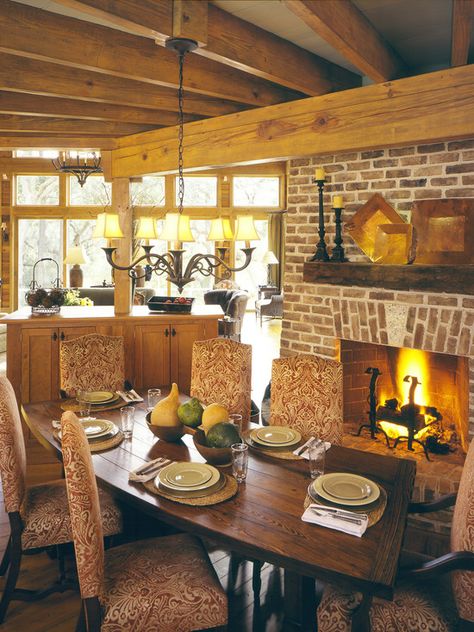 Dining Room +stone Wall +fireplace Design, Pictures, Remodel, Decor and Ideas - page 24 Dinner Room Ideas, Brick Wall Dining Room, Dining Design Ideas, Fireplace Dining Room, Stone Fireplace Wall, Modern Hacienda, Fireplace Dining, Kitchen Traditional, Dining Room Fireplace