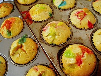 Jelly Bean Cake, Jelly Bean Cupcakes, Bean Cake, Bean Cakes, Vanilla Frosting, Jelly Bean, Yummy Cupcakes, Round Cake Pans, Round Cakes