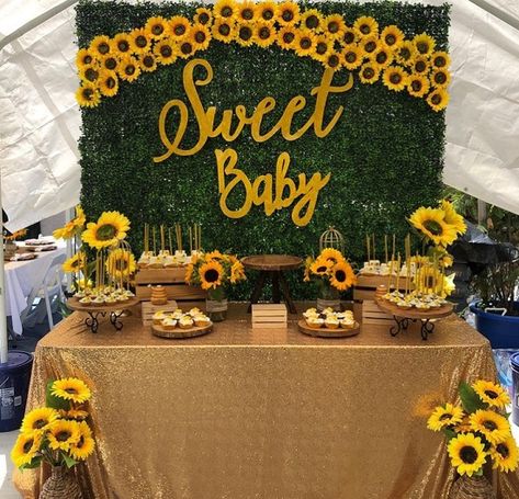 Sunflower Party Themes, Flower Baby Shower Theme, Sunflower Birthday Parties, Sunflower Baby Shower Invitations, Sunflower Party, Sunflower Baby Showers, Baby Shower Theme Decorations, Sunshine Baby Showers, Baby Shawer