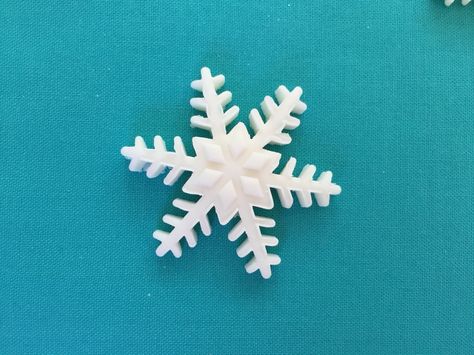 These Snow flake is made to order I can make them in 3 different sizes like 3 small 3 mediums and 3 large for only $10.00 Edible Snow, Snow Flakes, Snow Flake, Gifts For Everyone, Cake Decoration, Cake Topper, Cake Toppers, Fondant, Large Size