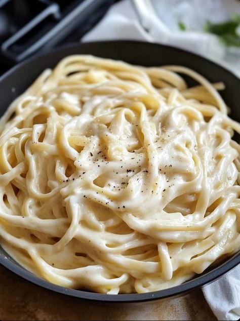 Cottage Cheese Alfredo Alfredo Cottage Cheese, Cottage Cheese Cream Sauce, Cottage Cheese Fettucine Alfredo, Cottage Cheese Alfredo Sauce Recipe, Alfredo Sauce With Cottage Cheese, Cottage Cheese Cheese Sauce, Cottage Cheese Alfredo Sauce, Cottage Cheese Alfredo, Classic Alfredo Sauce