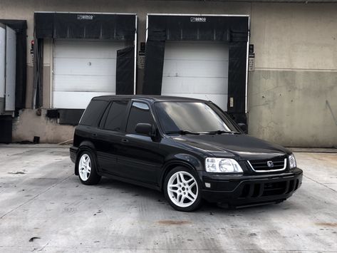 #crv #rd1 #honda #jdm #cars #low #lowered #2000 #wagon #suv #loweredlifestyle #slammed 2001 Honda Crv, Rd1 Crv, Crv Rd1, Honda Crv 4x4, Honda 2000, Nissan Xtrail, Car Budget, Jdm Honda, Suzuki Samurai