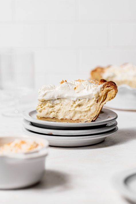 This deep dish coconut cream pie consists of a tender, buttery pie crust, creamy coconut pudding-like filling, and light whipped cream. It's the perfect cold-set dessert to welcome the warmer weather of spring or summer! Gluten Free Coconut Cream Pie, Coconut Custard Pie Recipe, Coconut Cream Dessert, Coconut Cream Pie Easy, Best Coconut Cream Pie, Coconut Cream Pie Recipes, Buttery Pie Crust, Pudding Pie, Sweet Pies