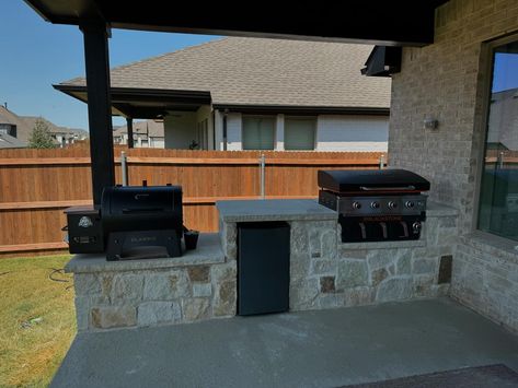 Outdoor Kitchen made of Stone , Pellets Smoker and Blackstone Flattop w/ Air-fryer and Chiseled Stone Countertop .. Chiseled Stone, Smoker Pellets, Grill Outdoor, Stone Countertop, Outside Living, Stone Countertops, Outdoor Kitchen, Air Fryer, Countertops