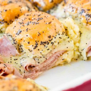 Ham and Cheese Sliders - Oh Sweet Basil Roast Beef And Cheddar, Football Food Appetizers, Ham Cheese Sliders, Blt Dip, Ham Sliders, Easy Slider, Easy Slider Recipes, Turkey Sliders, Ham And Cheese Sliders