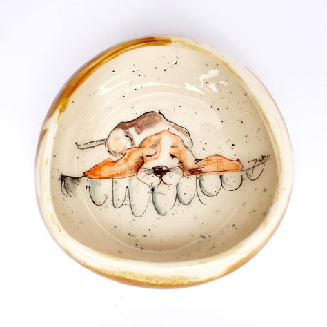 Dogs illustration ceramic pottery Beagle Sleeping, Pottery Creations, Pottery Ideas, Ceramic Bowl, Ceramic Bowls, Vintage Ceramic, A Dog, Bowl, Ceramics