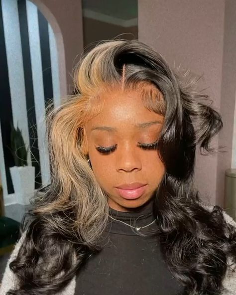 Peekaboo Curly Hair Color, Blonde Peekaboo Hair, Blonde Peekaboo, Inspo Hairstyles, Skunk Stripe, Hair Orange, Color Wigs, Metro Boomin, Dye Ideas