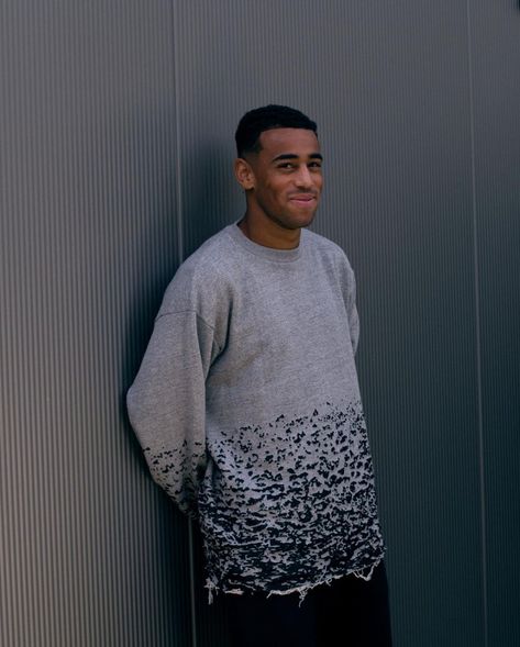 Tyler Adams (@tyler.adams) • Instagram photos and videos Tyler Adams, Men Street Style, English Football, Men Street, Mens Street Style, Athleisure, Street Style, Football, Instagram Photos