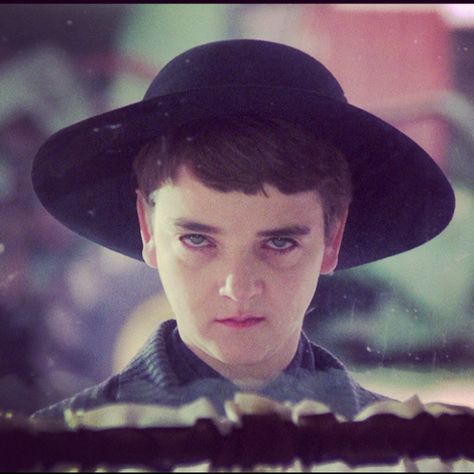 This face terrified me - children of the the corn was one of the scariest movies ever, especially if you grew up surrounded by corn:) Terrifying Horror Movies, Scary Movies To Watch, Stephen King It, Evil Children, Stephen Kings, Kings Movie, Stephen King Movies, Children Of The Corn, Horror Movies Scariest