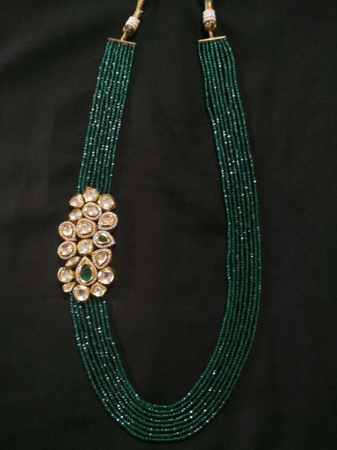 Ram Parivar, Pearl Neck, Tiffany Jewelry, India Jewelry, Jewellery Shop, Emerald Necklace, Indian Traditional, Gold Jewelry Indian, Jewelry Design Necklace