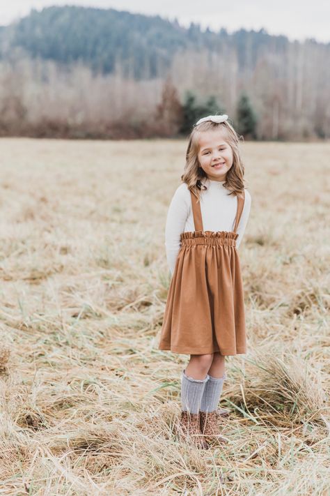 Diy Pinafore Dress, Diy Pinafore, Girls Pinafore Dress Pattern, Easy Girls Dress, Pinafore Outfit, Pinafore Dress Pattern, Pinafore Skirt, Girls Pinafore Dress, Girls Pinafore