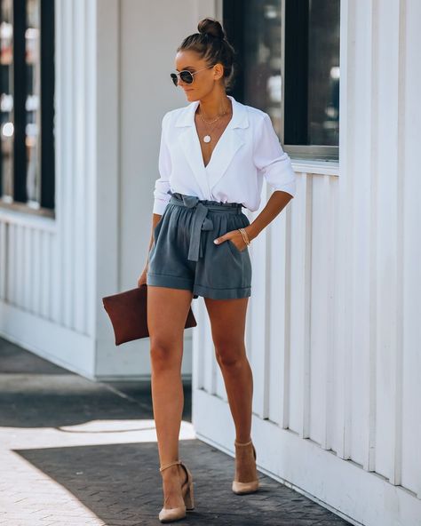 Look Con Short, Classy Summer Outfits, Elegantes Outfit Frau, Mode Tips, Elegante Casual, Silky Dress, Mode Casual, Ținută Casual, Modieuze Outfits