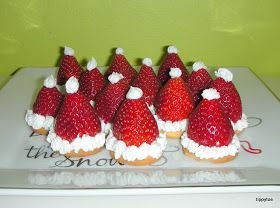 Tippytoe Crafts: Strawberry Santa Hats Strawberry Santa Hats, Strawberry Santa, Strawberry Santas, Berry Cookies, Kids Christmas Party, Santa Hats, Christmas Party Food, Christmas Snacks, Christmas Cooking