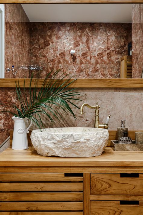 travertine sink Bathroom With Stone Sink, Dining Sink Design, Bathroom Stone Sink, Tropical Bathroom Ideas, Stone Sink Bathroom, Wash Basin Ideas, Bathroom Tropical, Stone Wash Basin, Bathroom Pink