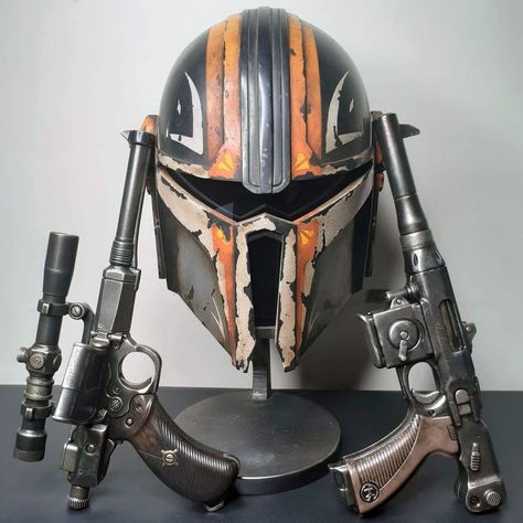 Star Wars Helmet Concept, Mandalorian Armor Concept, Mandalorian Armor Cosplay, Mandalorian Helmet Designs, Mandalorian Armor Design, Mando Oc, Mandalorian Concept Art, Mando Helmet, Star Wars Masks