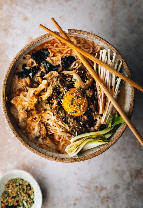 Dashi Broth Ramen with Coconut Milk and Mushrooms — Bravo Jenny Ramen Dinner, Mushroom Ramen, Vegetarian Ramen, Dashi Broth, Ramen Bowls, Best Granola, Food Collection, Food Crush, Ramen Recipes