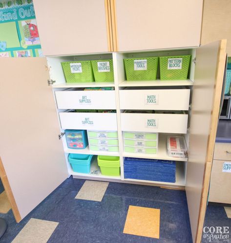 How Can You Get Your Classroom Amazingly Organized? Classroom Cabinets, Sterilite Drawers, Student Book Boxes, Classroom Organization Elementary, Elementary Math Classroom, Book Bins, Library Organization, Math Tools, Teacher Must Haves