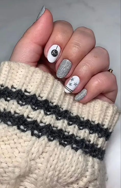 13 Timeless Taylor Swift Inspired Nail Designs - Winky Pink Mirrorball Nails, Uñas Taylor Swift, Taylor Swift Nail Ideas, Timeless Taylor Swift, Folklore Mirrorball, Taylor Swift Nails, Taylor Swift Folklore, Taylor Swift Inspired, Estilo Taylor Swift