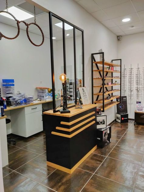 Nos réalisations – Atelier Bois et Couleur Eyewear Store Design, Eye Corner, Optical Store, Optical Shop, Still Life Art, Store Design, Life Art, Room Divider, Desk