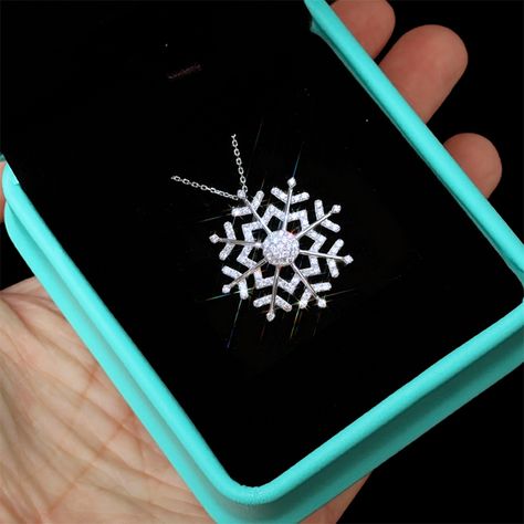 Buy Fleepmart Dazzling Snowflake Design Full of Cubic Zirconia Pendent Necklace for Women Jewelry Anniversary Gift Christmas Presents at fleepmart.com! Free shipping to 185 countries. 45 days money back guarantee. Winter Pendant Necklace As Gift, Elegant Snowflake Necklace Gift, Winter Snowflake Necklace, Snow Flake Pendant Necklaces, Boho Wedding Jewelry, Winter Snowflake Necklace, Perfect For Gifts, Snowflake Pendant, Pendent Necklace, Snowflake Designs