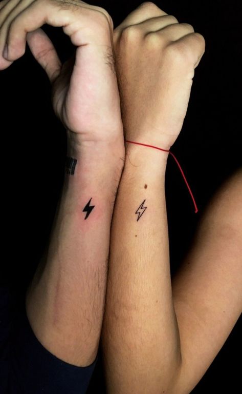 Matching Finger Tattoos Brother And Sister, Tattoo Ideas Men And Women, Matching Tattoos For Boy And Girl, Small Boy Tattoos, Sister Brother Tattoo, Sister And Brother Tattoo, Tattoo Brother And Sister, Tattoo Parejas, Soul Mate Tattoo Ideas