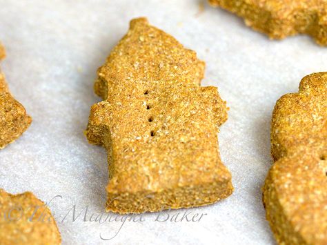 Copycat Milkbone Dog Biscuits Milk Bone Dog Treats, Dog Biscuits Homemade, Dog Biscuit Recipes, Healthy Dog Treats Homemade, Doggie Treats, Dog Milk, Homemade Stuff, Pumpkin Dog Treats, Dog Treats Homemade Recipes